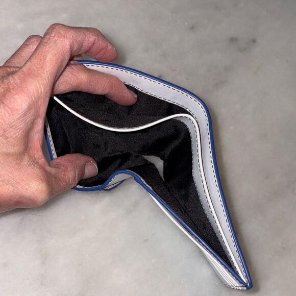 Michael Kors Cooper Signature Logo Billfold Wallet - Picture 15 of 16